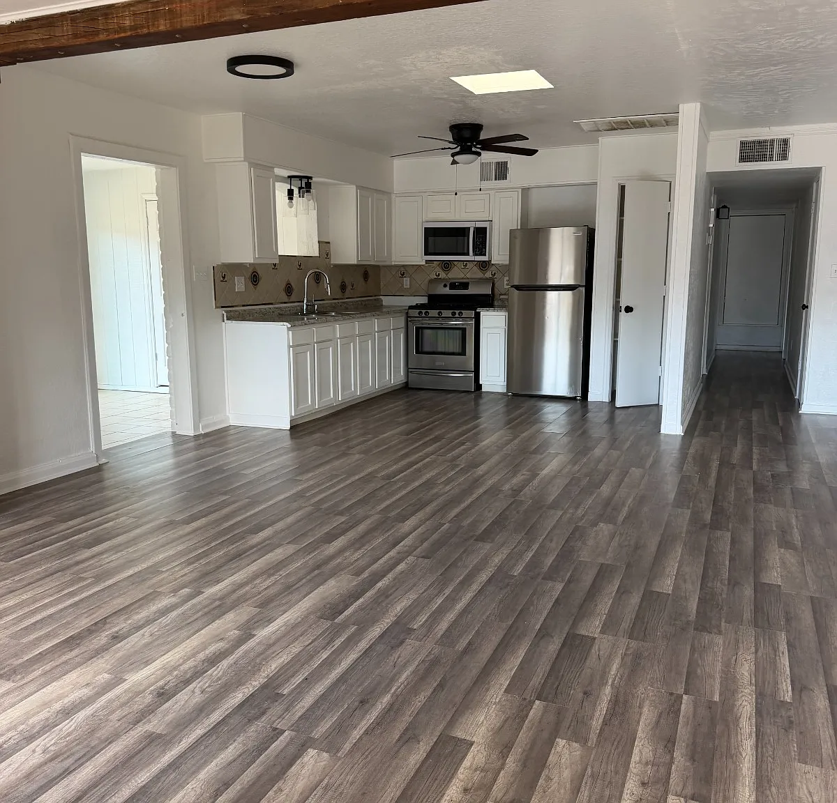 4 bed, 1705 sqft, $1,700 — Photo 2