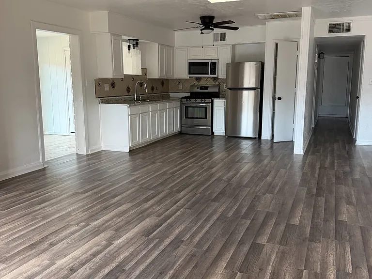 1233 Paseo Chubasco — Photo 2