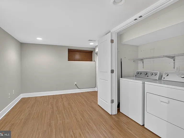 2336 W Thompson St — Photo 25