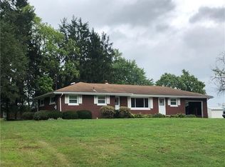 3078 Wallace Dr, New Castle, PA 16105