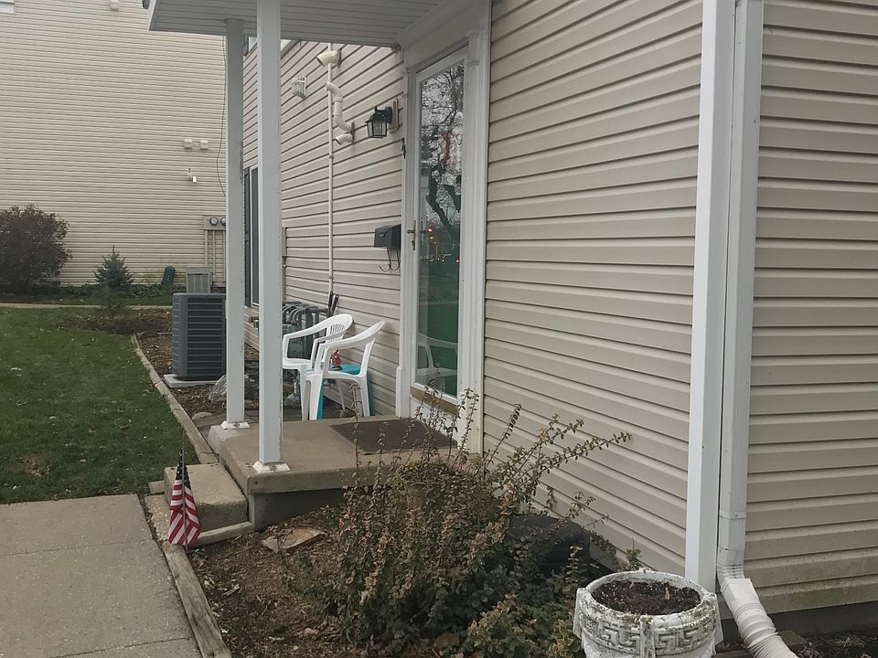 1st image of 24 Valley Forge Ln