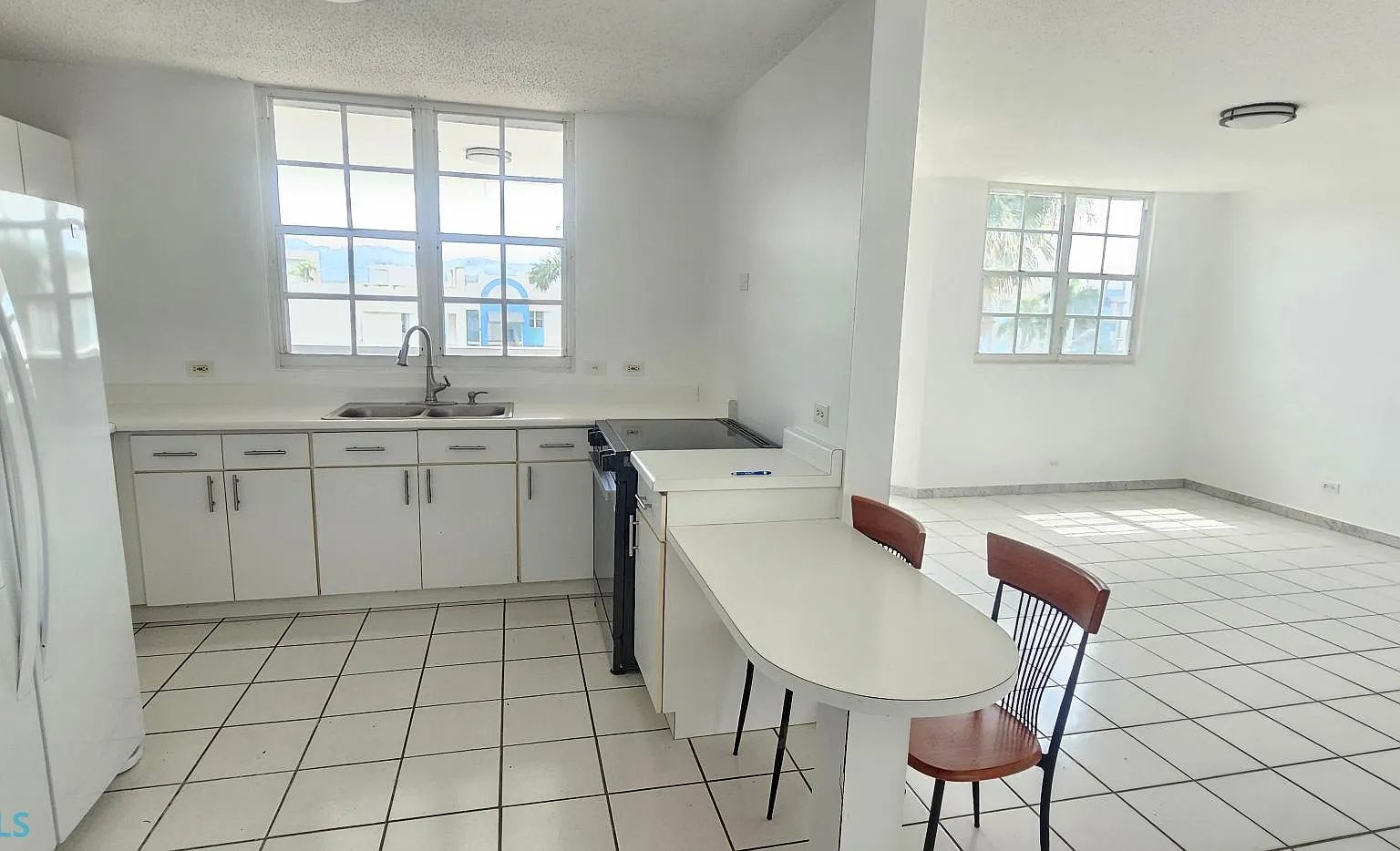 Montecillo Court, Encantada (Condominio) — Photo 2