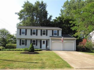 153 Hollybrook Dr, Williamsville, NY 14221