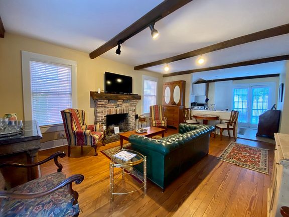 5th image of 241 Laurens St #C