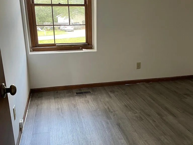 1028 Rock Dr — Photo 8