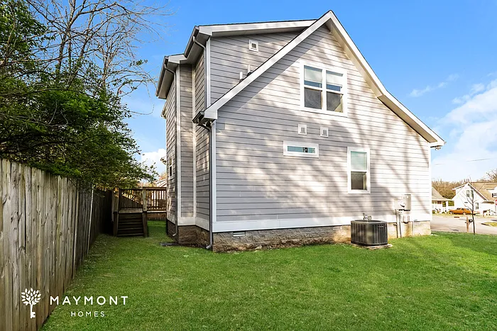 2320 Franco Rd — Photo 13