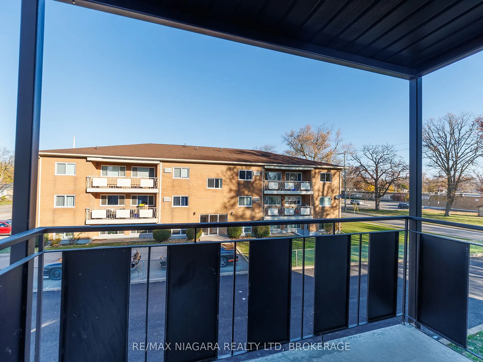 2 bed, $1,895 — Photo 3