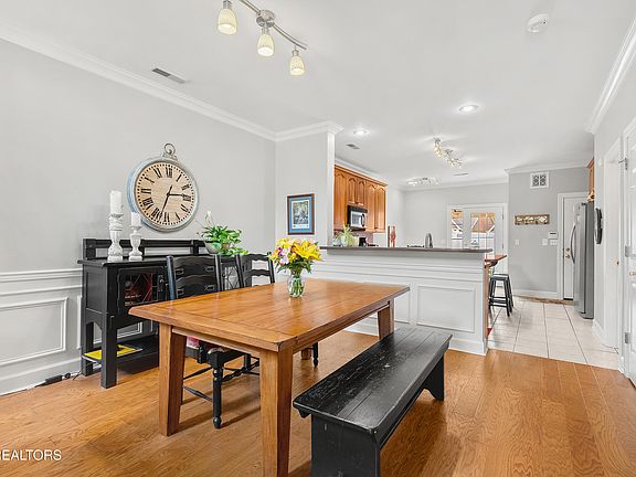 4th image of 807 Poets Corner Way