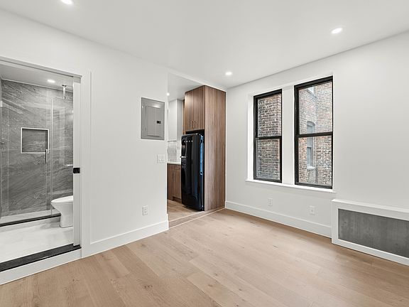 5th image of 236 W 15th St APT 56