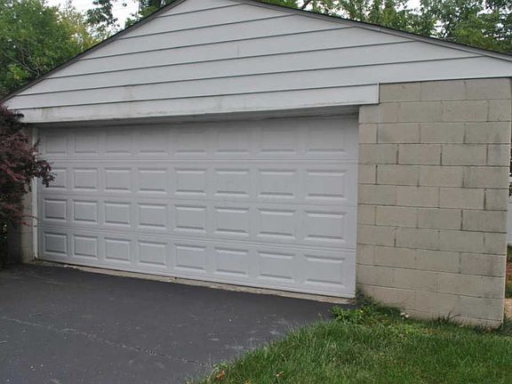 4th image of 3560 Kenlawn St