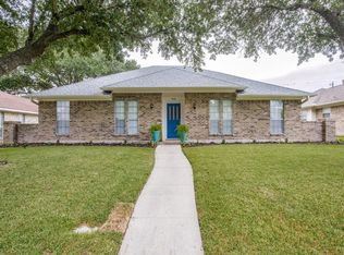 10322 Cimmaron Trl, Dallas, TX 75243