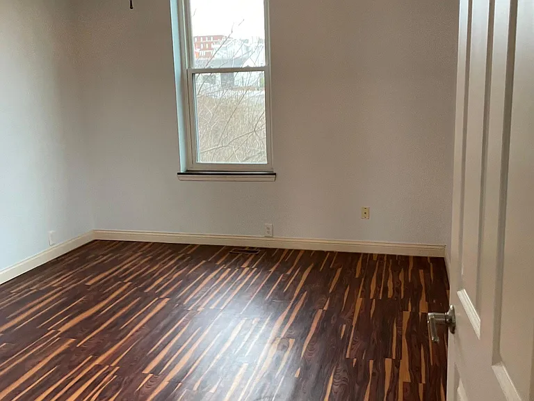 1810 Walker St — Photo 23