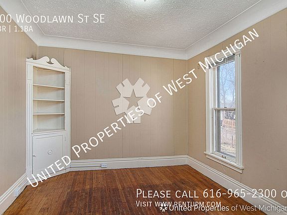 4th image of 500 Woodlawn St SE
