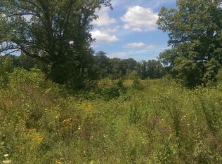 2027 Cedar Creek Dr, Henryville, IN 47126