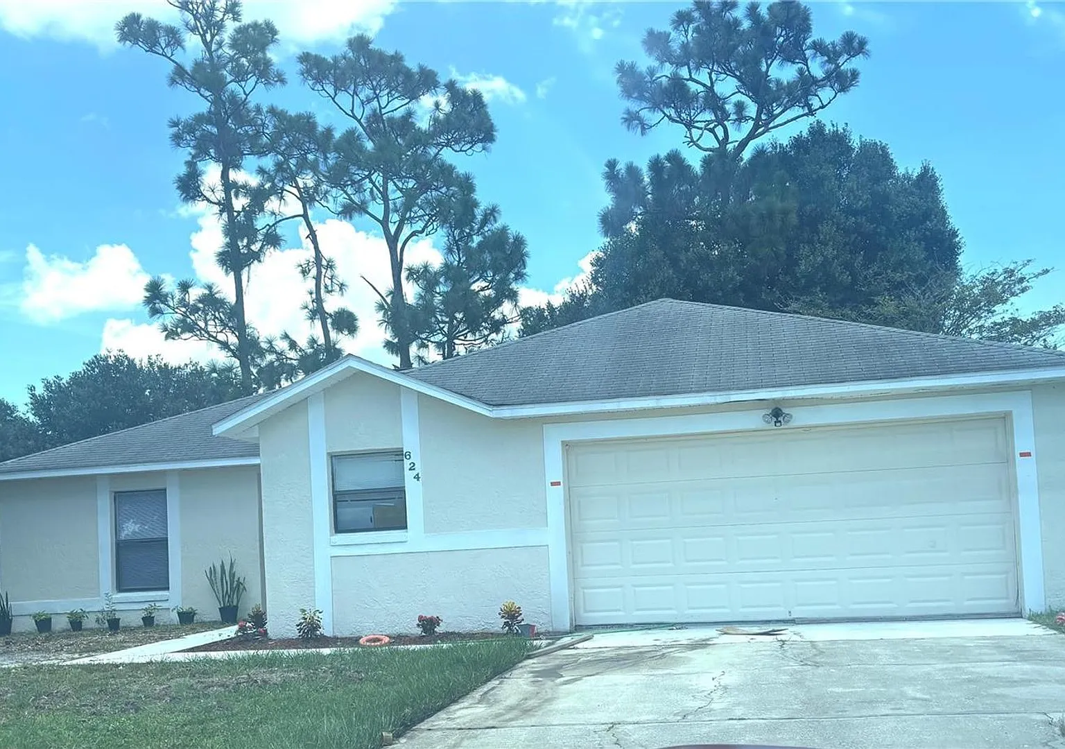 Poinciana Home — Photo 1