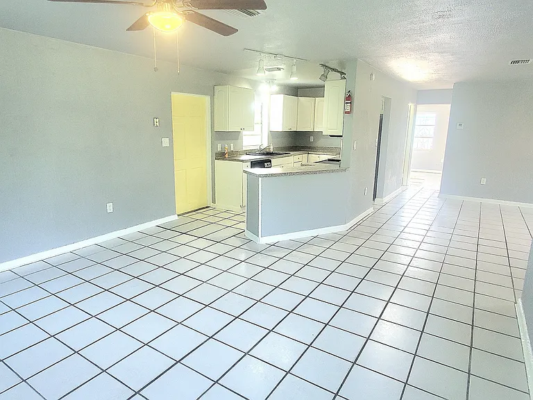 3306 Avenue Q — Photo 7