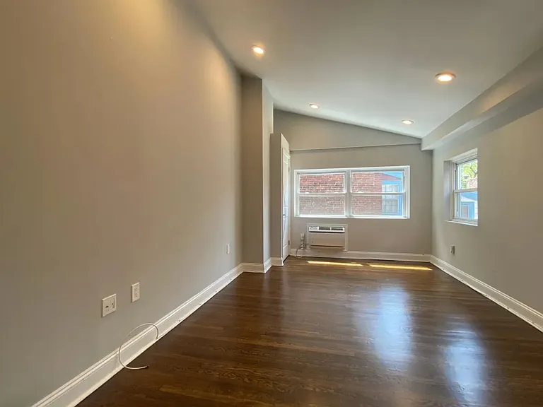 1616 Spruce St #3RR — Photo 6