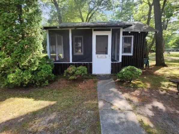 973 N Huron St, East Tawas, MI 48730