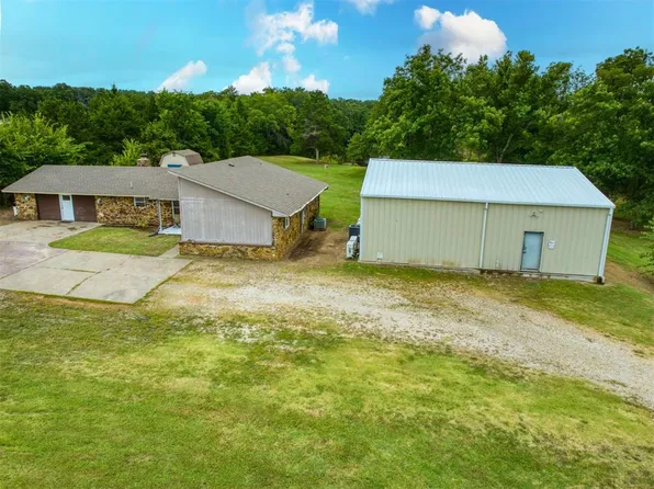352097 E 1040th Rd, Prague, OK 74864
