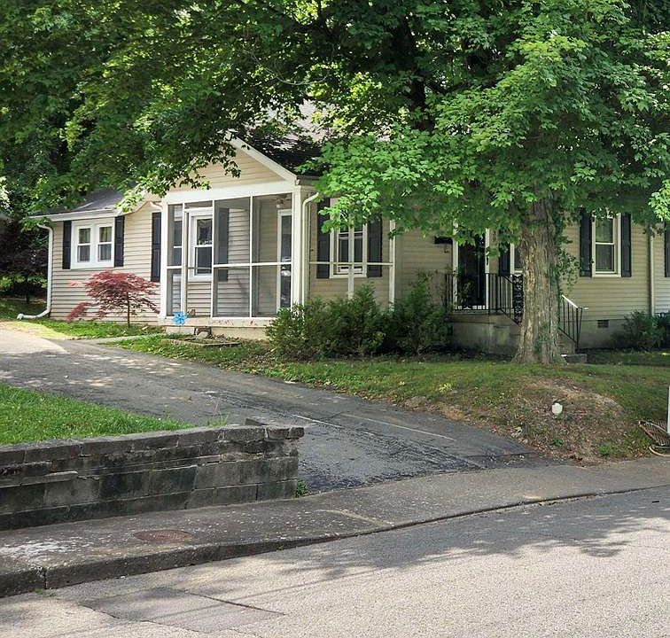1st image of 330 Oak St