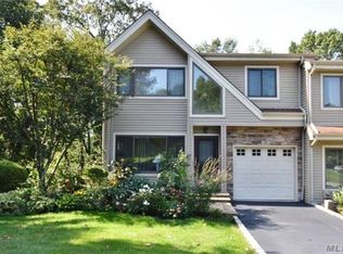 75 Lisa Dr, Northport, NY 11768