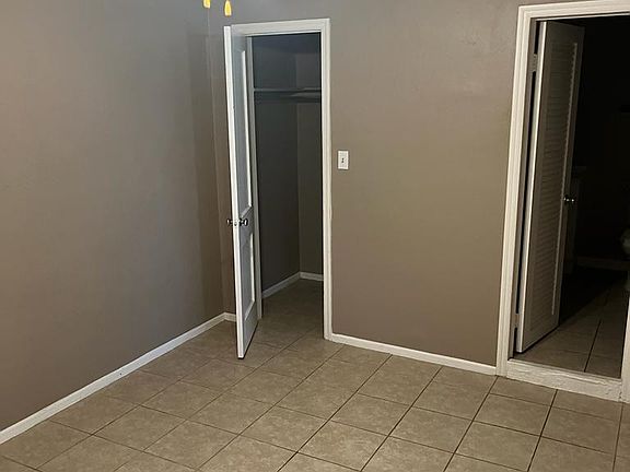 3rd image of 208 Nieman Ave