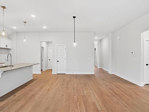 5th image of 216 Villa Rica Spgs