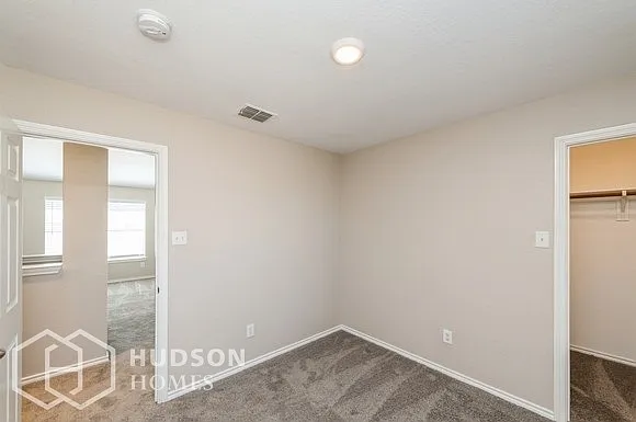 1401 Silver Maple Ln — Photo 18