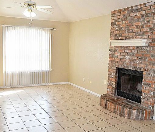 5th image of 3805 Hitchrock Dr #A