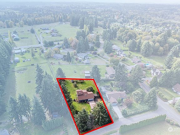 4th image of 5717 Middleridge Court NE