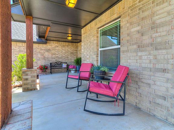 3rd image of 4709 Mustang Park Blvd