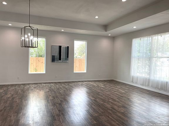 4th image of 426 MARBAUCH AVE