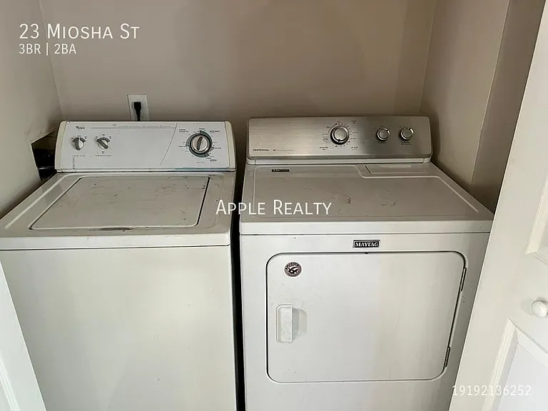 Washer/dryer included