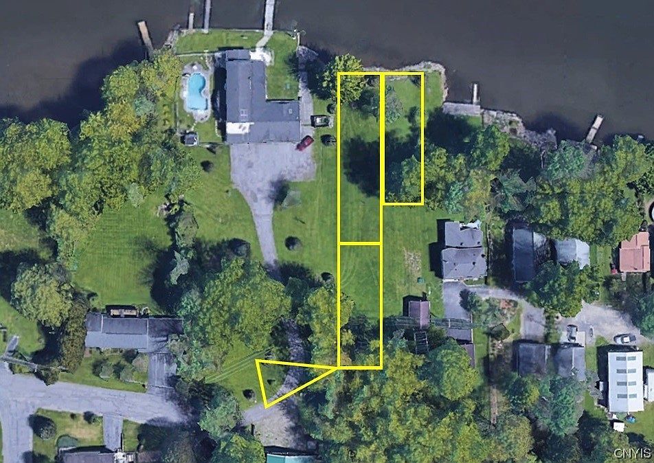 1st image of 0 Gentry St #10
