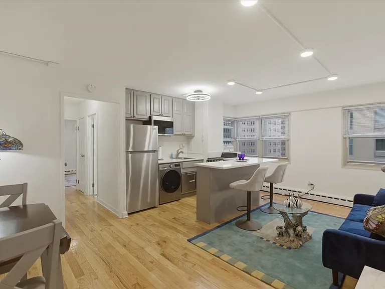 5631 N Sheridan Rd #S1101 — Photo 3