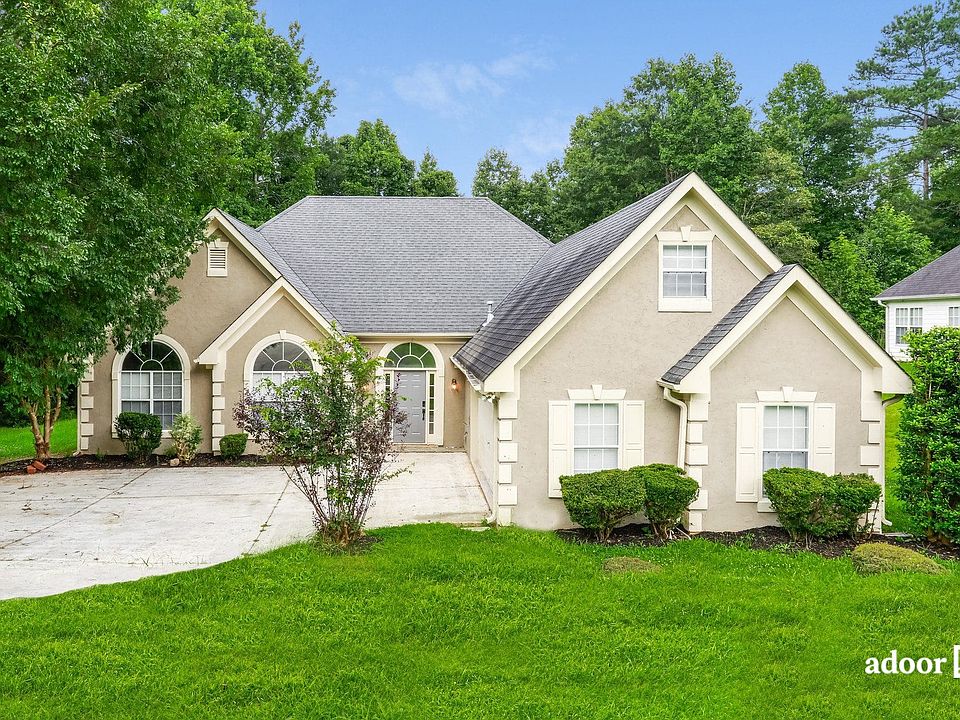 1st image of 370 Wisteria Blvd