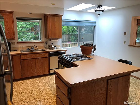 4th image of 5112 22nd Ave SE