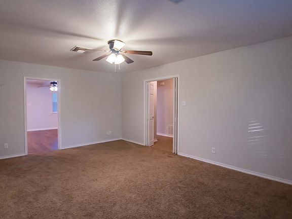 4th image of 2110 Inwood Cir