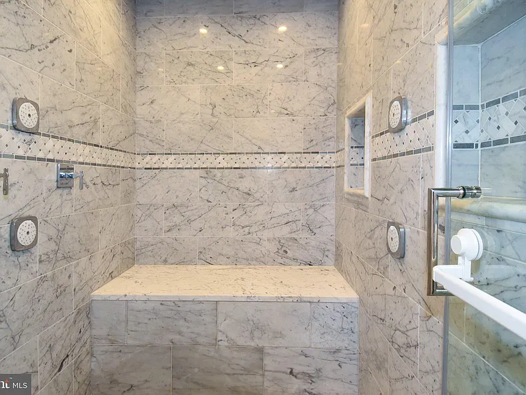 9309 Reef Ct — Photo 33