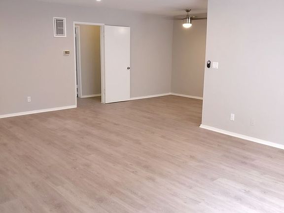 3rd image of 7720 Hampton Ave APT 108