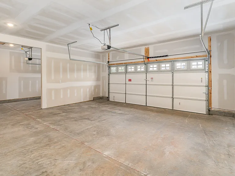 855 Bur Oak Ct — Photo 24