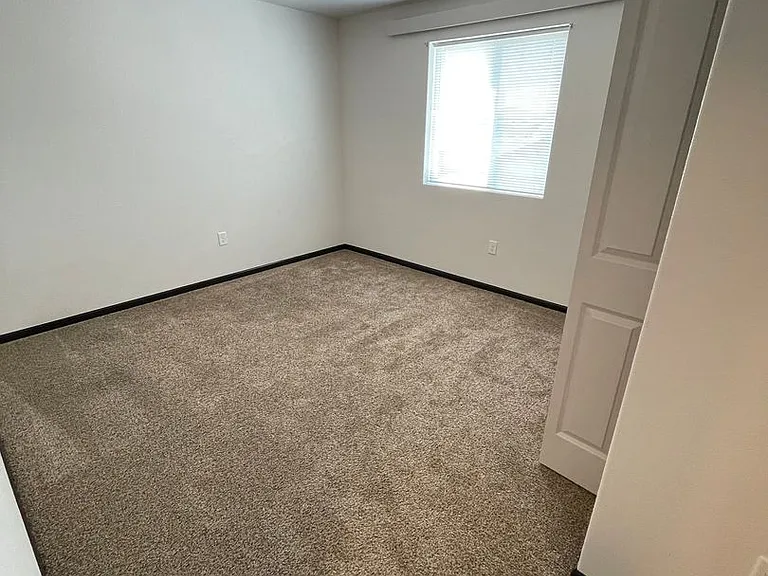 867 Tower Rd — Photo 8