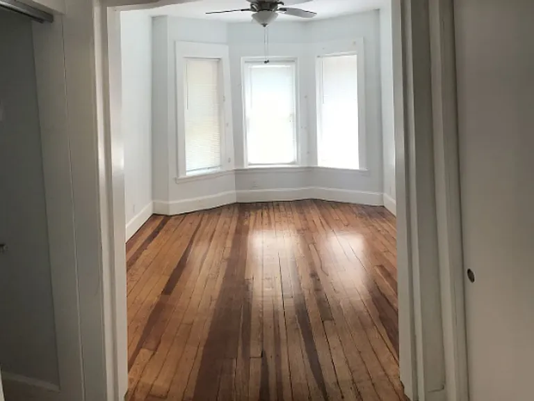 209 Greene St — Photo 12