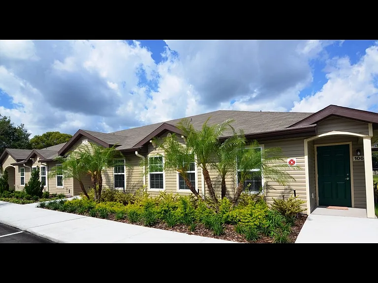 Spring Tree Village Apartments — Photo 7