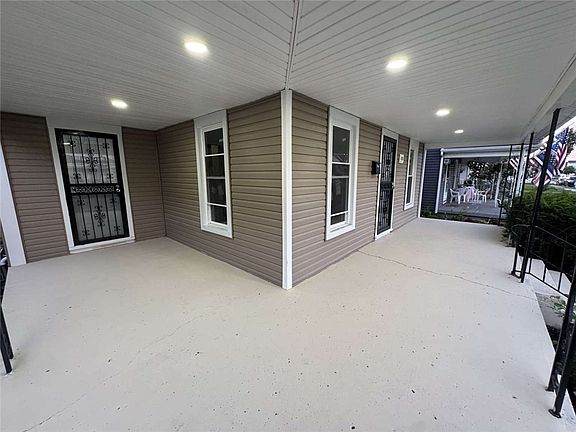 5th image of 423 Deeds Ave