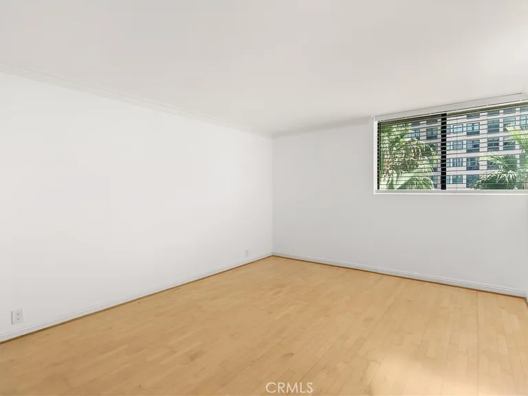 10535 Wilshire #912 — Photo 23