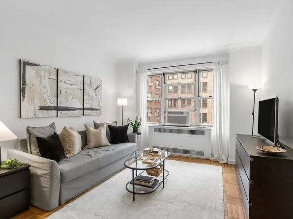220 Madison Ave APT 5G, New York, NY 10016