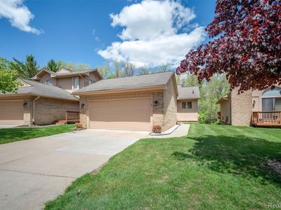 22130 River Ridge Trl, Farmington, MI, 48335