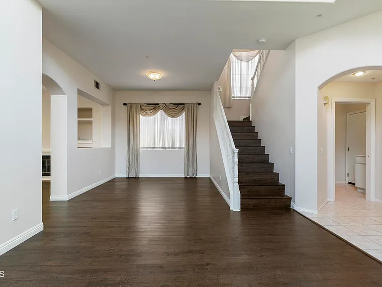 1549 Spyglass Dr — Photo 4
