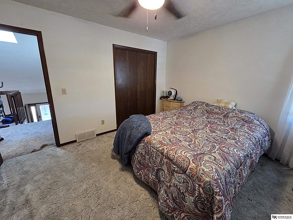 5th image of 12628 Yates St